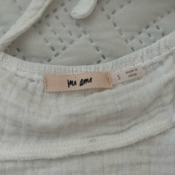 Francesca’s white blouse top - Picture 4 of 4